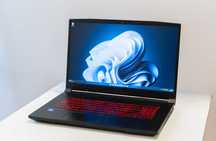 MSI Katana GF76 11UC - Intel i7-11800H, 16GB, 1 TB, RTX 3050 + Headset