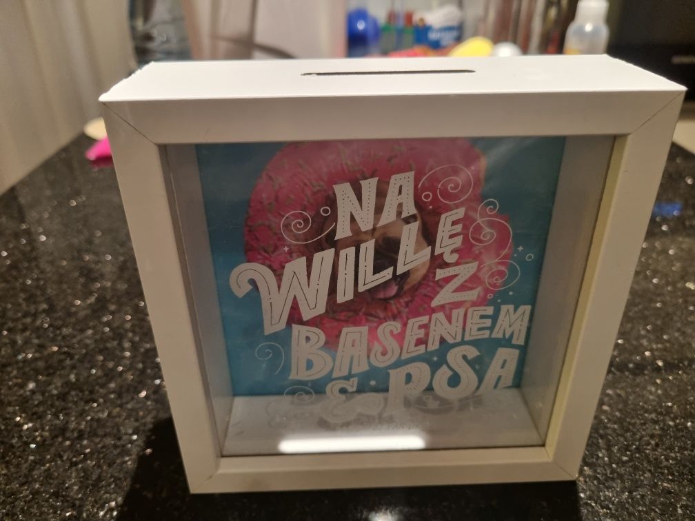 Skarbonka pudełko zbieram na willę z basenem i psa