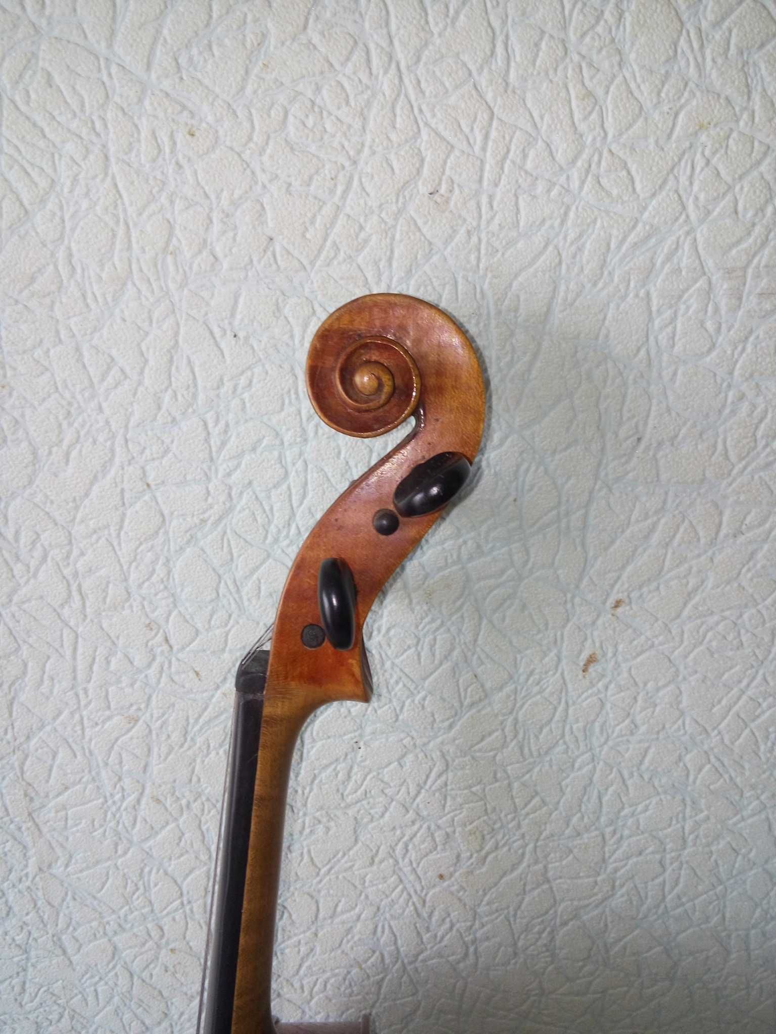 Скрипка 4\4 немецкого происхождения