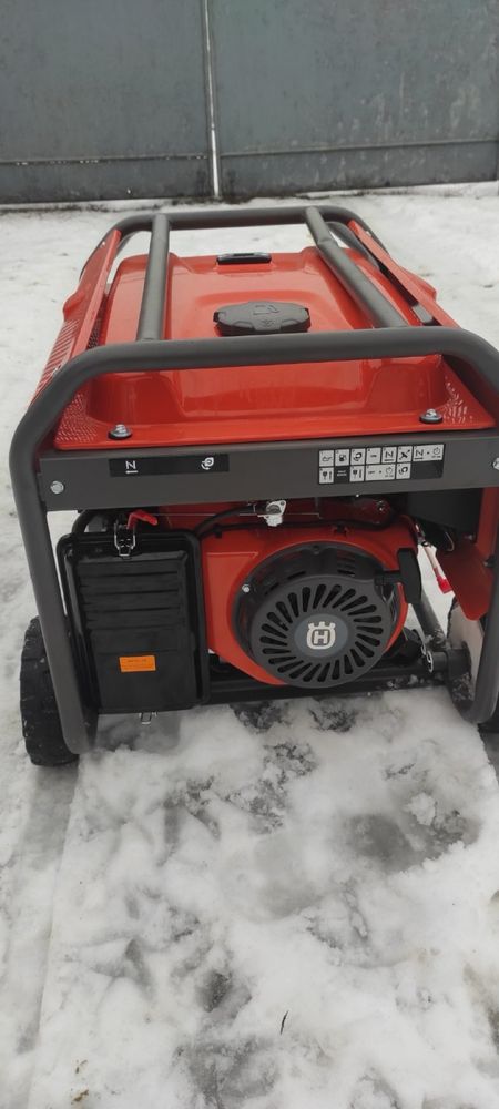 Продам бензогенератор husqvarna
