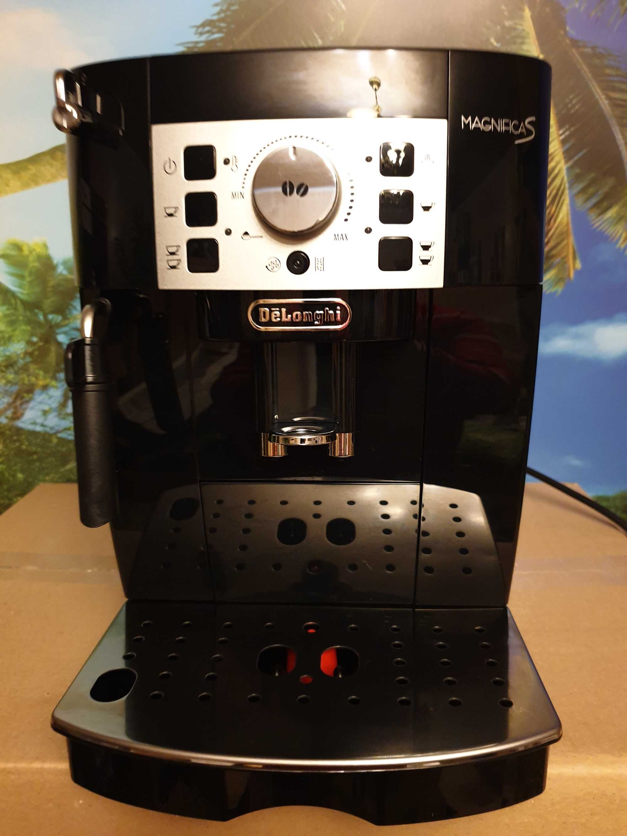 Кофемашина DeLonghi Magnifica S  ECAM 22.110(витрина из Германии)