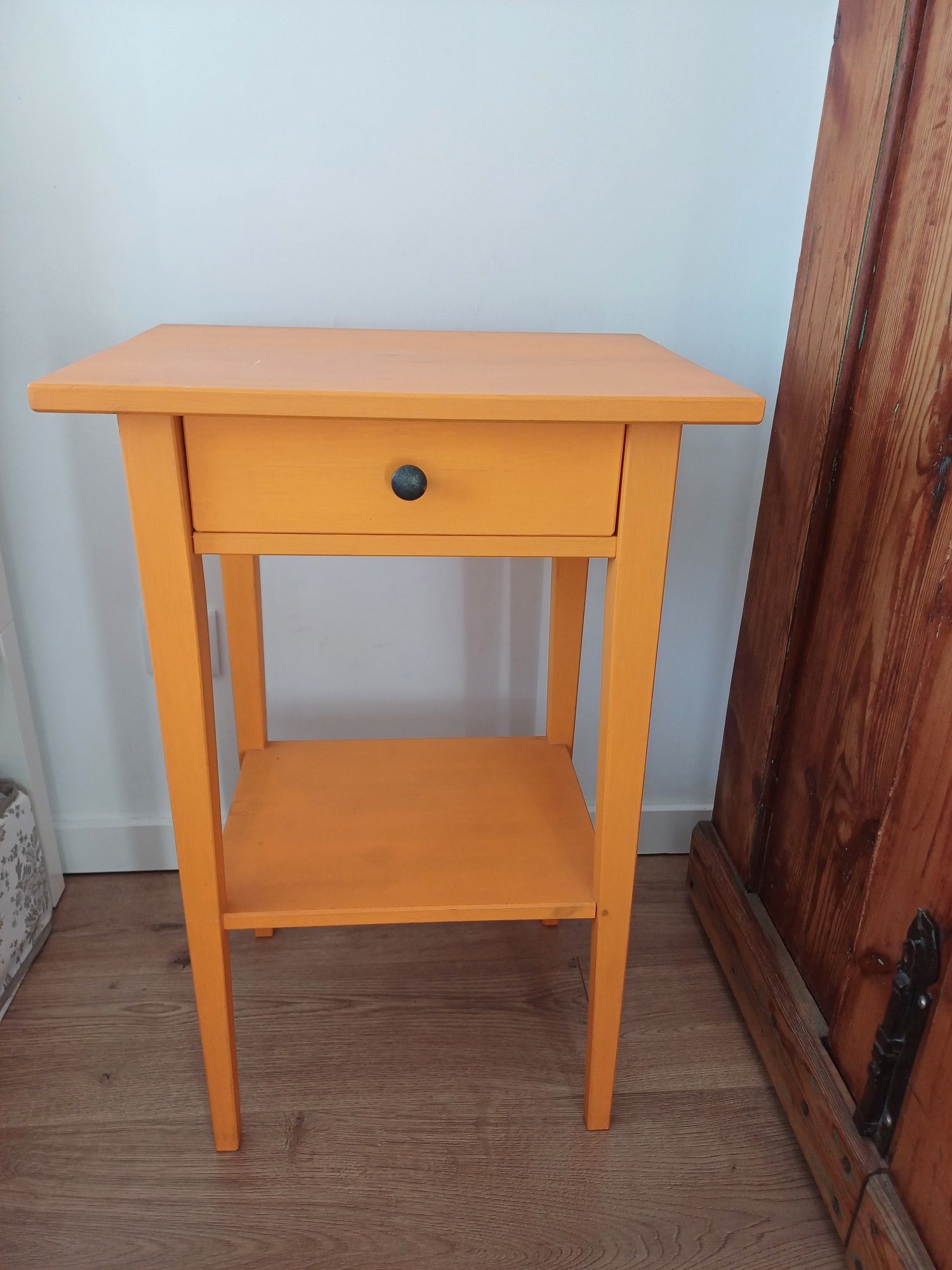 Mesa cabeceira ikea