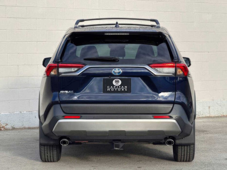 Toyota RAV4      2023