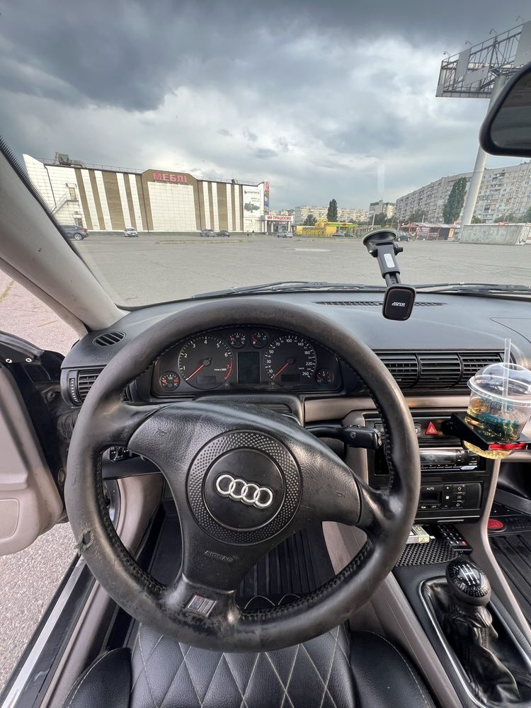 Ауди А4В5 2.4 V6