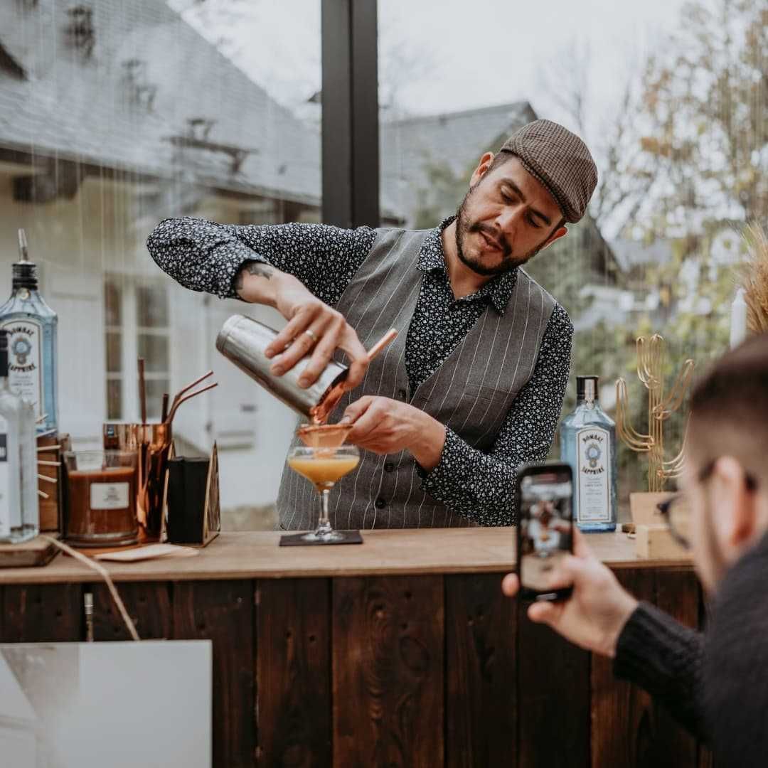 Prosecco van - zabytkowy koktajl bar / mobilny barman