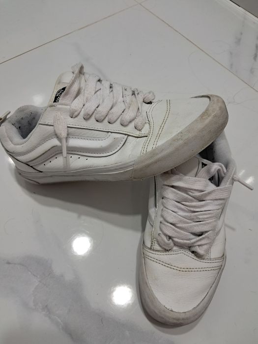 Ténis VANS brancos de pele n40