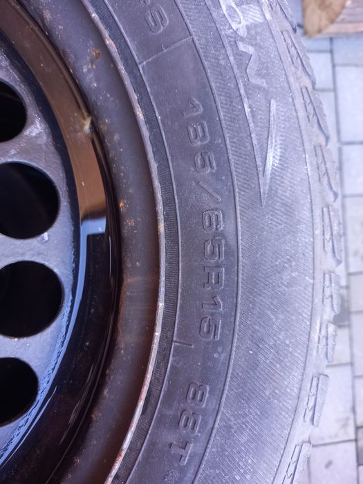 Dębica frigo 185 r15 zimowe  były w fiacie Grande