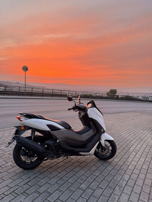 Vendo ou troco moto N-max 125