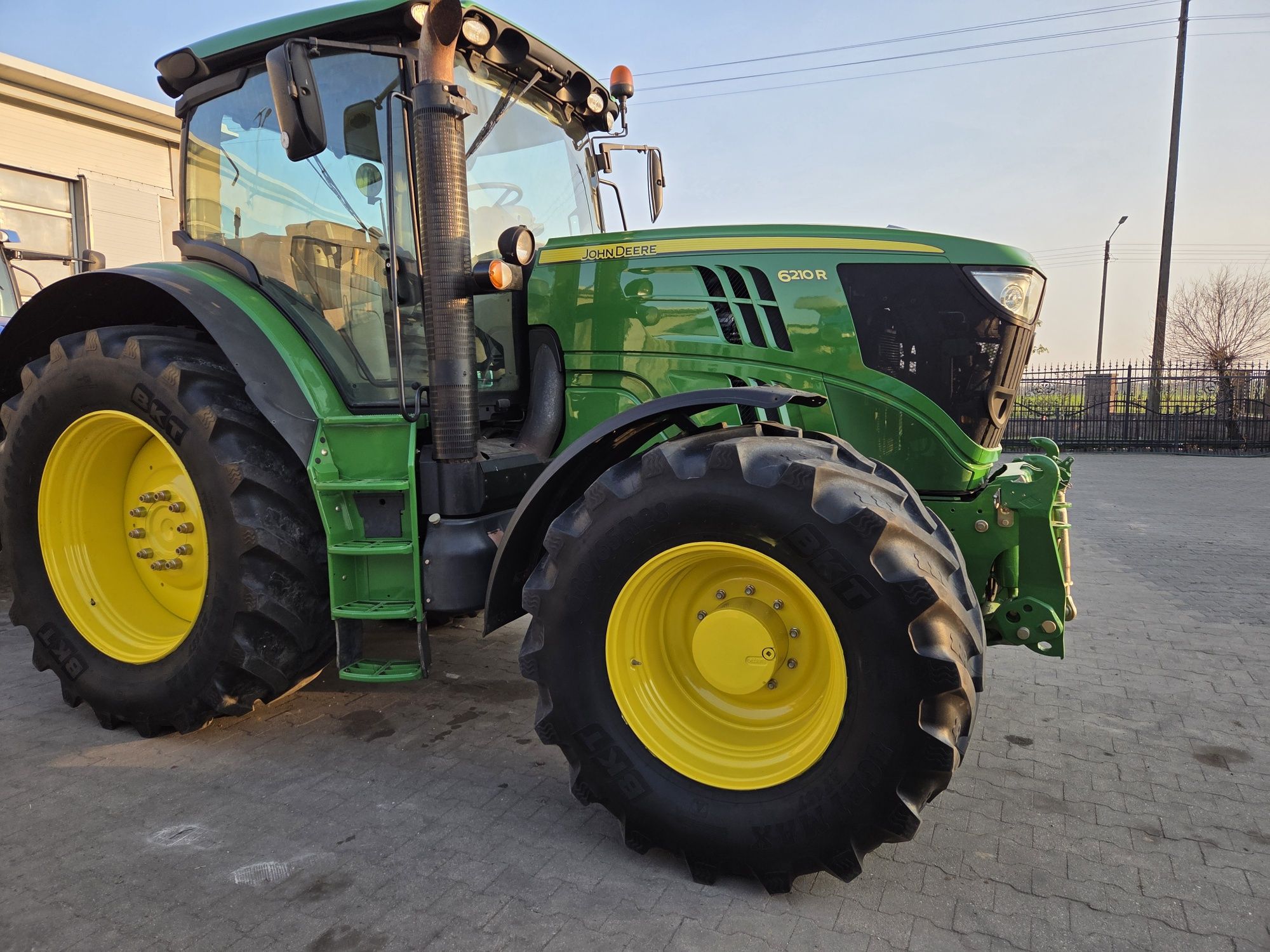 John deere  6210