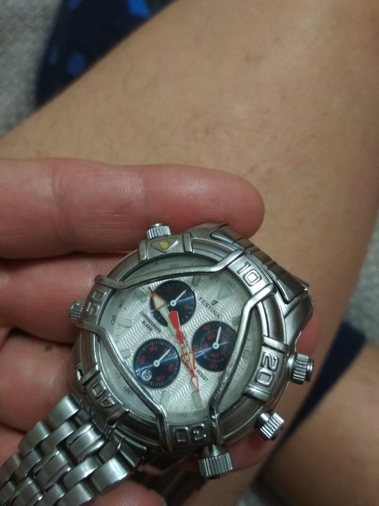 Часы хронограф festina