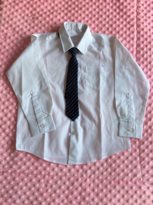 Nowa koszula z krawatem4-5 lat