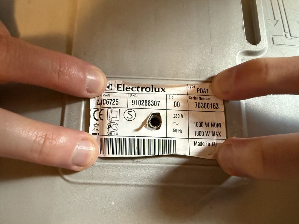Пилосмок Electrolux accelerator 1800W