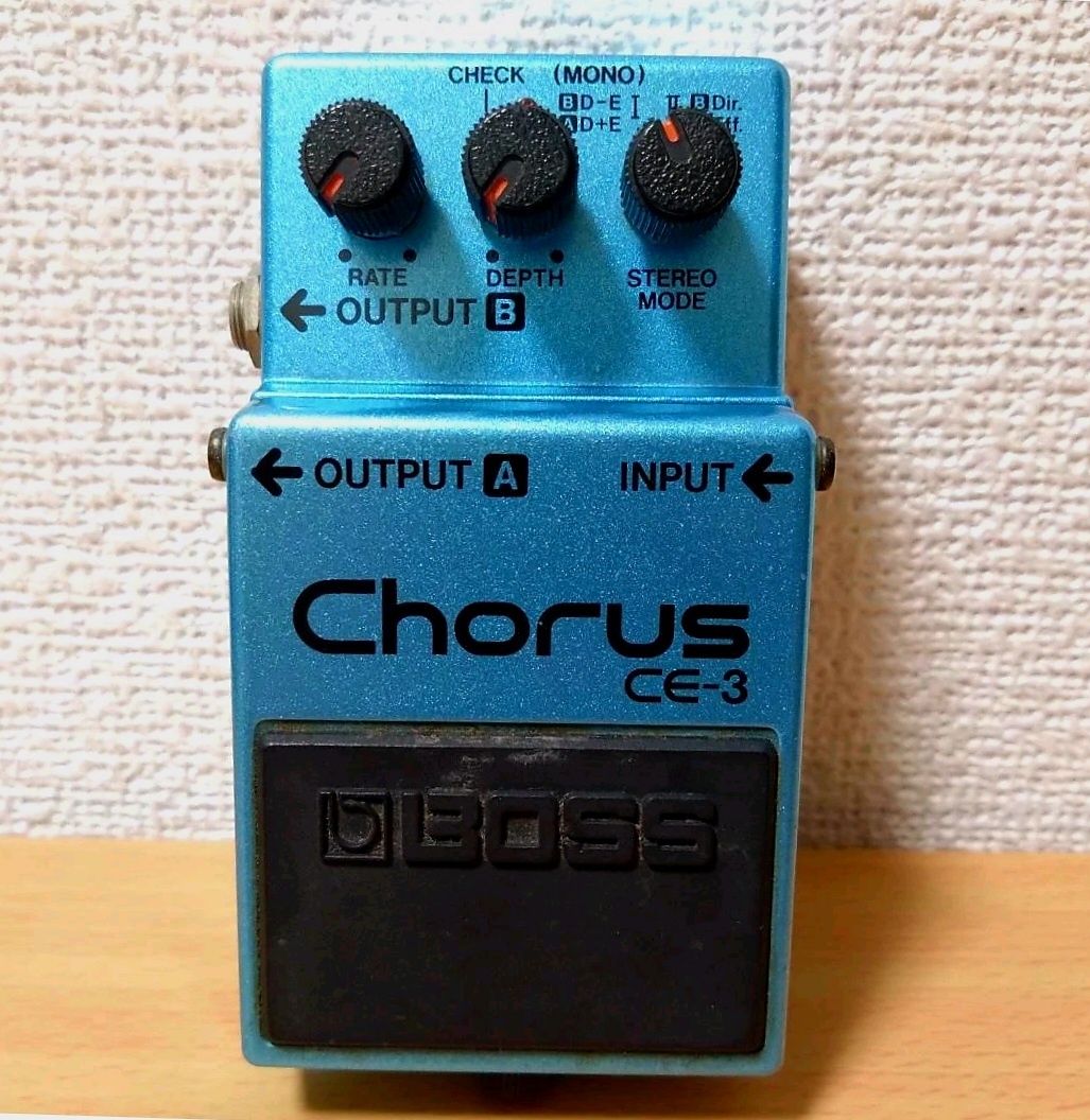 Boss CE-3  (Made in Japan) trocas MXR chorus