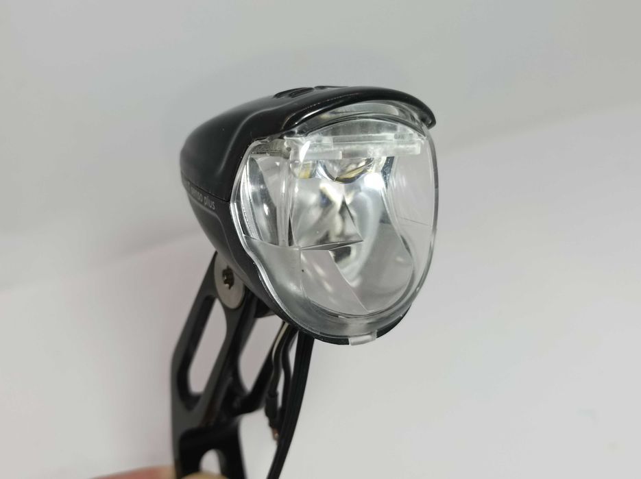 Lampka Busch & Müller Lumotec Eyc T Senso Plus na dynamo do KOGA