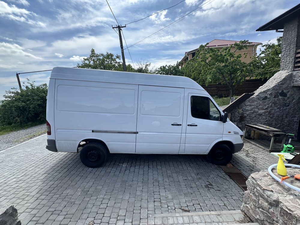 Mercedes Sprinter