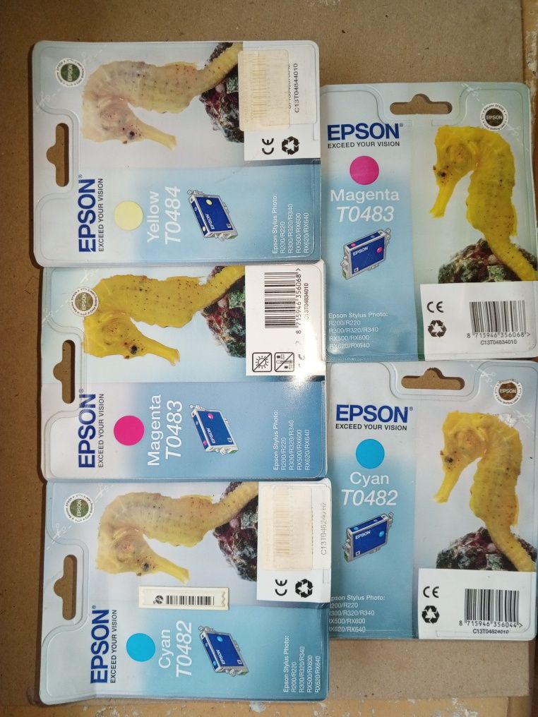 Чернила Hewlett packard для заправки картриджей,Картриджи на Epson T04