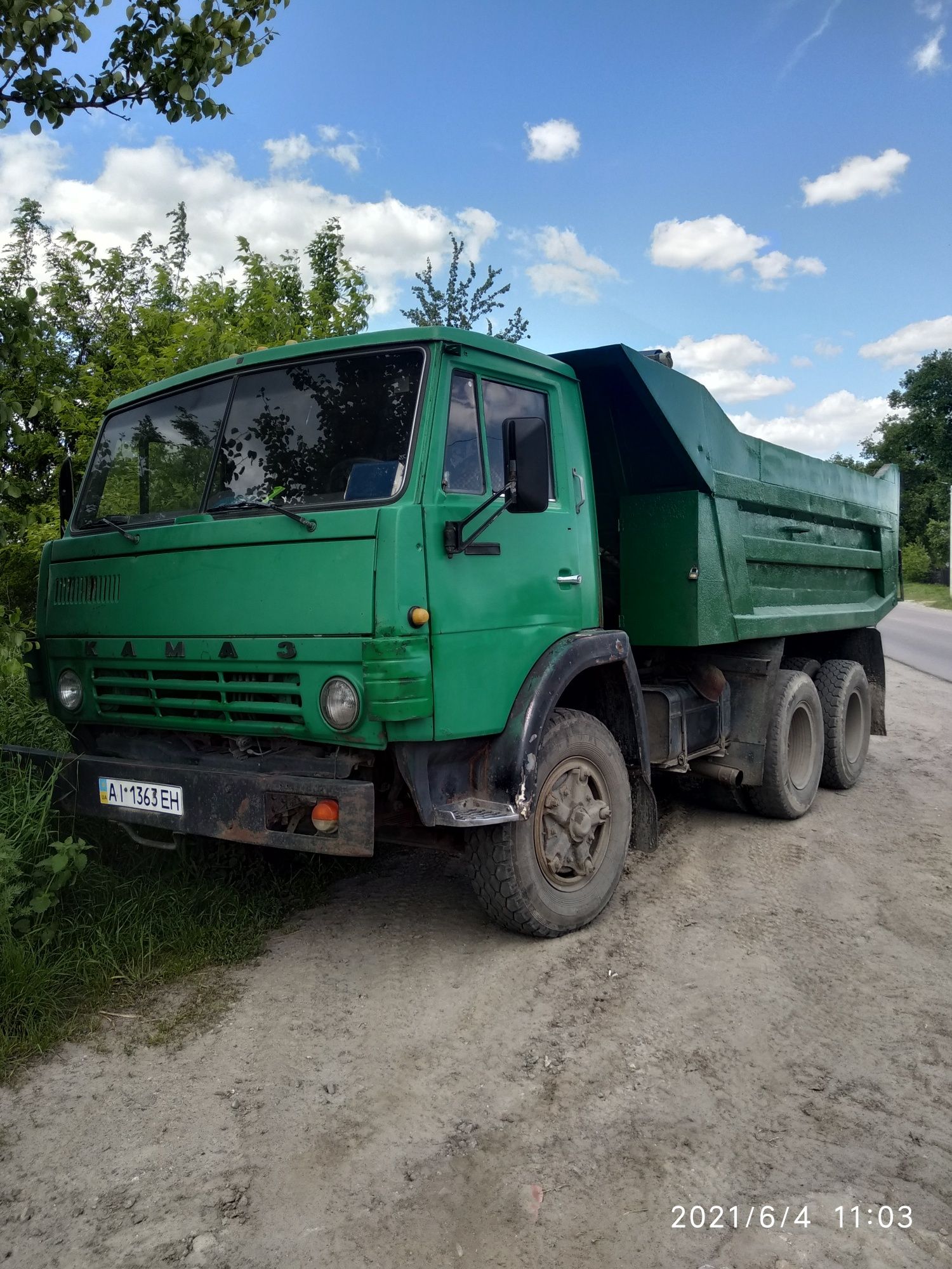 Вывоз бытового и строймусора.Доставка щебень песок чернозем КамАЗ 10т.