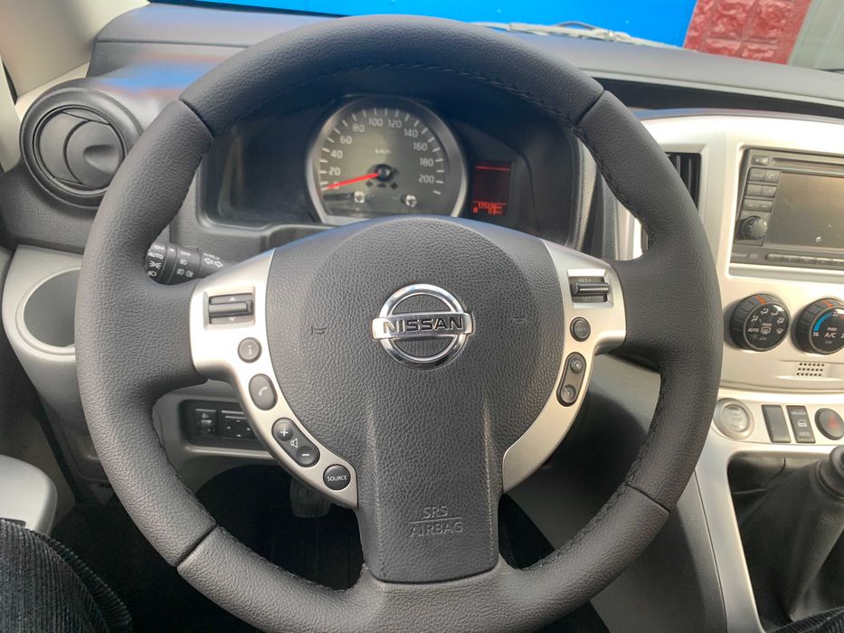 мини автобус Nissan NV200-2015р