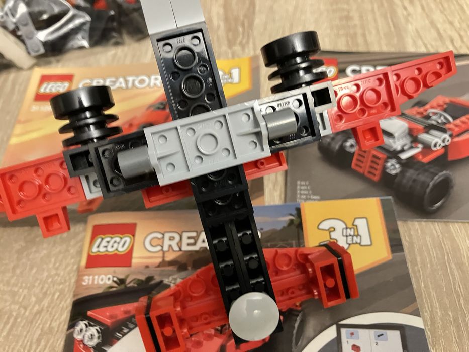 Oryginalne klocki LEGO 31100 Creator 3 in 1 samolot samochód