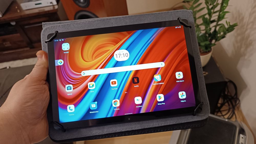Tablet Lenovo M10 3gen plus etui, jak nowy