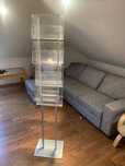 Stojak na ulotki plexi aluminium