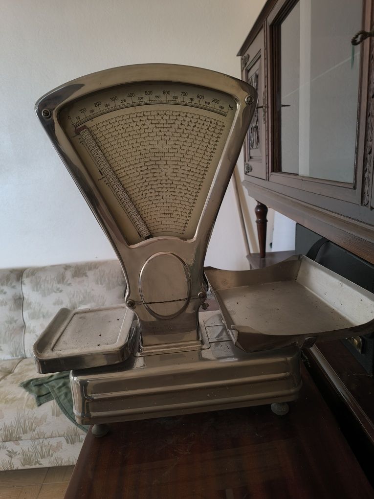 Balança antiga medines.