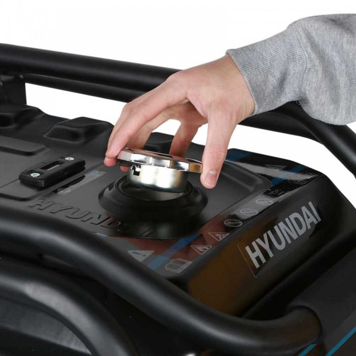 Бензиновый трёхфазный генератор Hyundai HHY 10050FE-3