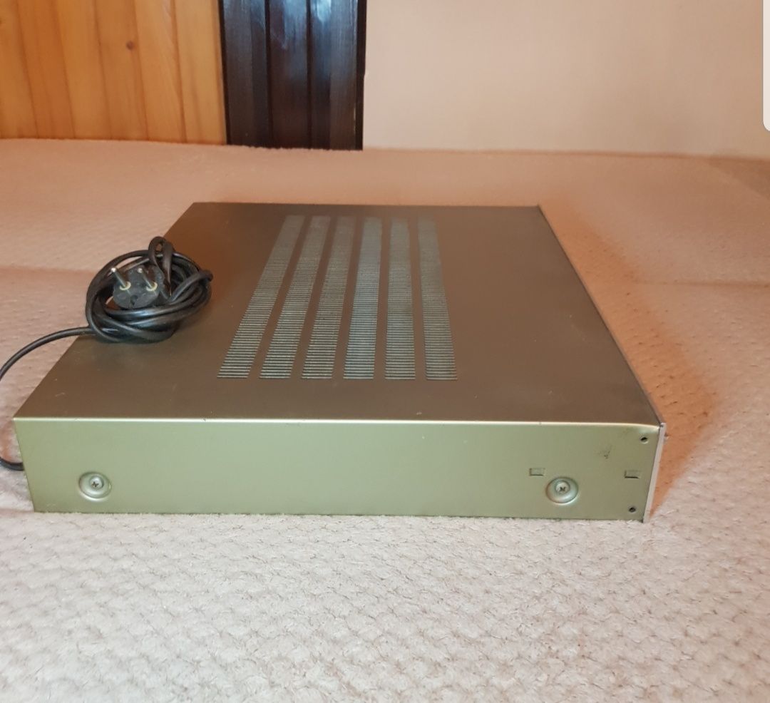 Sharp OPTONICA Wzmacniacz SM 5100,