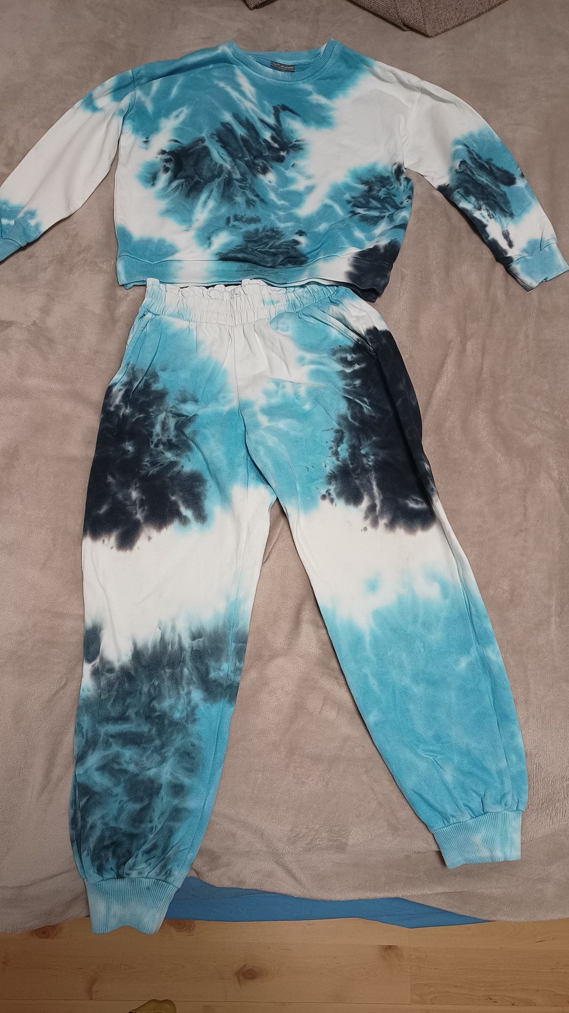 Modny dres dla dziewczynki Tie Die rozm. 134/140