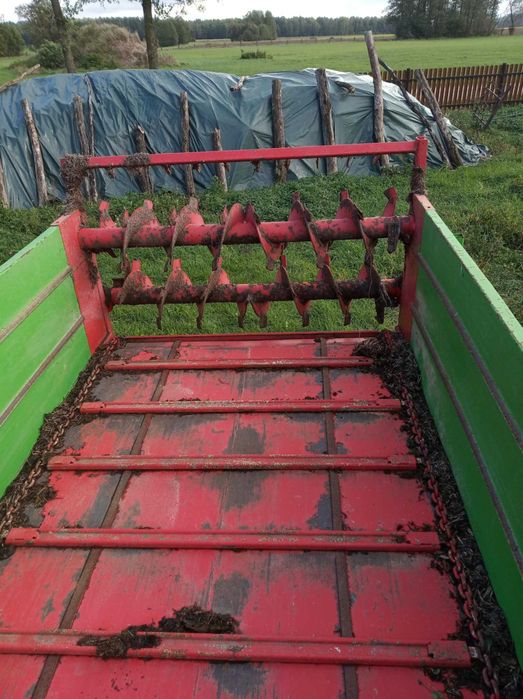 Rozrzutnik do obornika