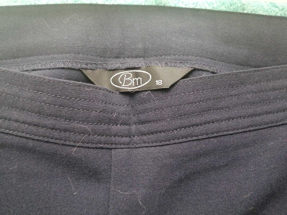 GRANATOWE spodnie na kant