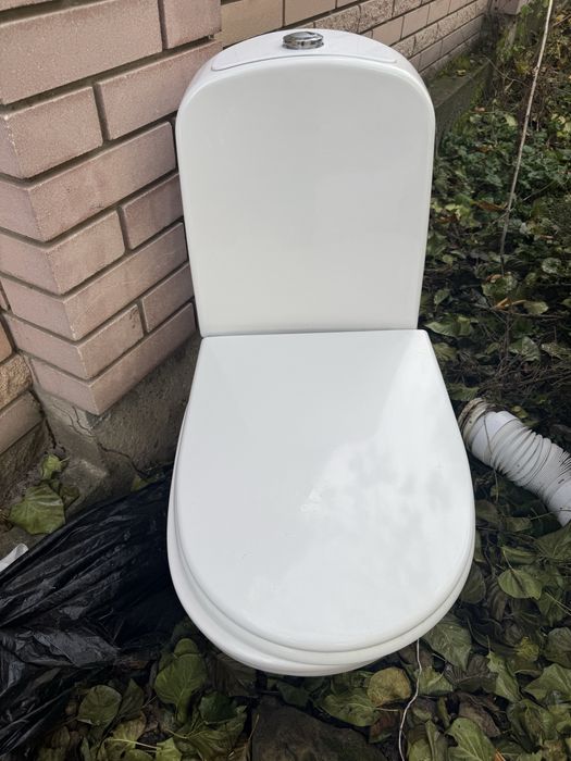 Унітаз білий робочий б/у