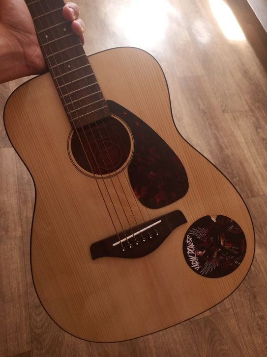 Гитара Yamaha Jr2