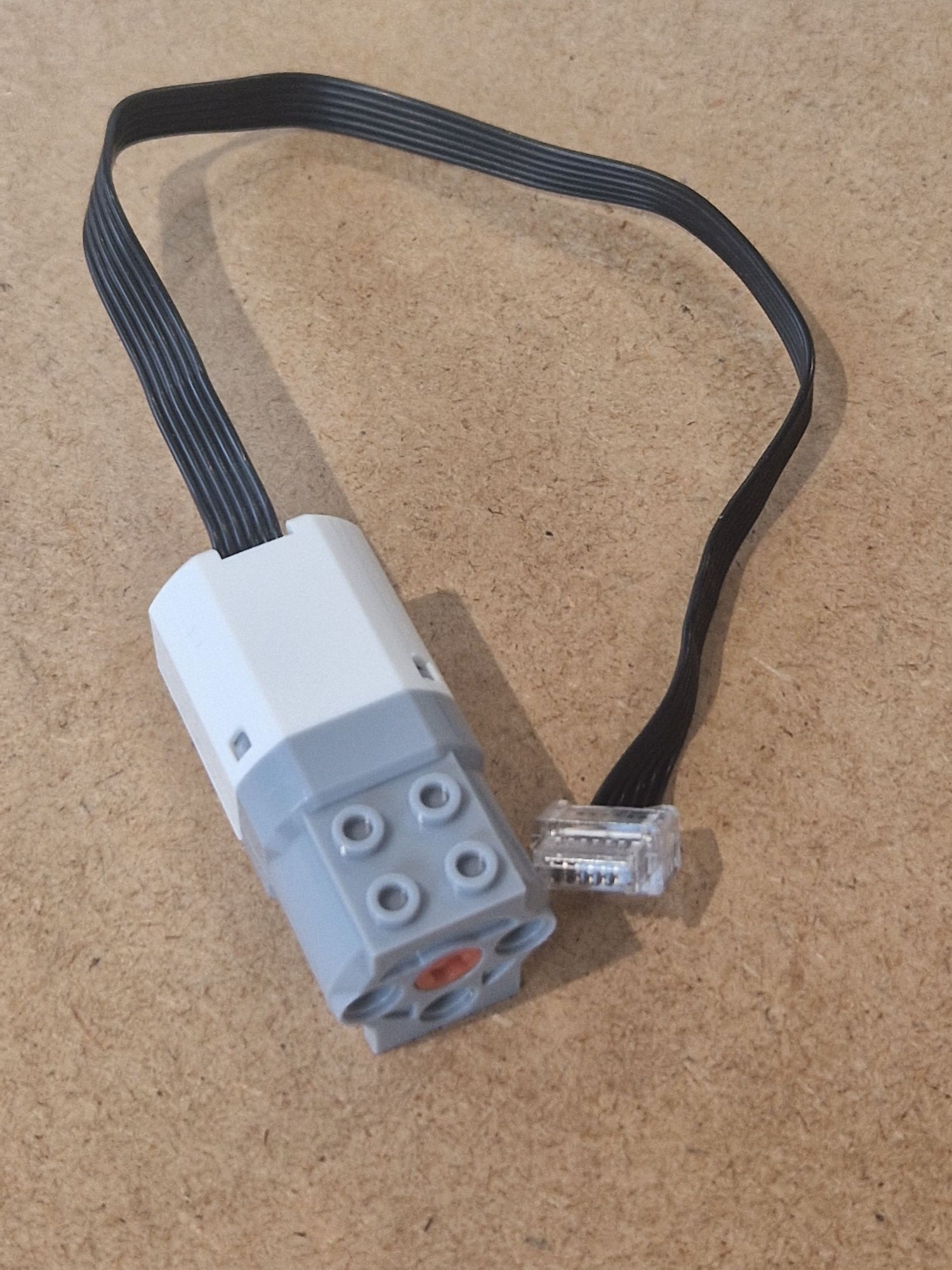 Silnik Motor średni liniowy. Wedo 2.0. Zamiennik klocki Lego Technic P