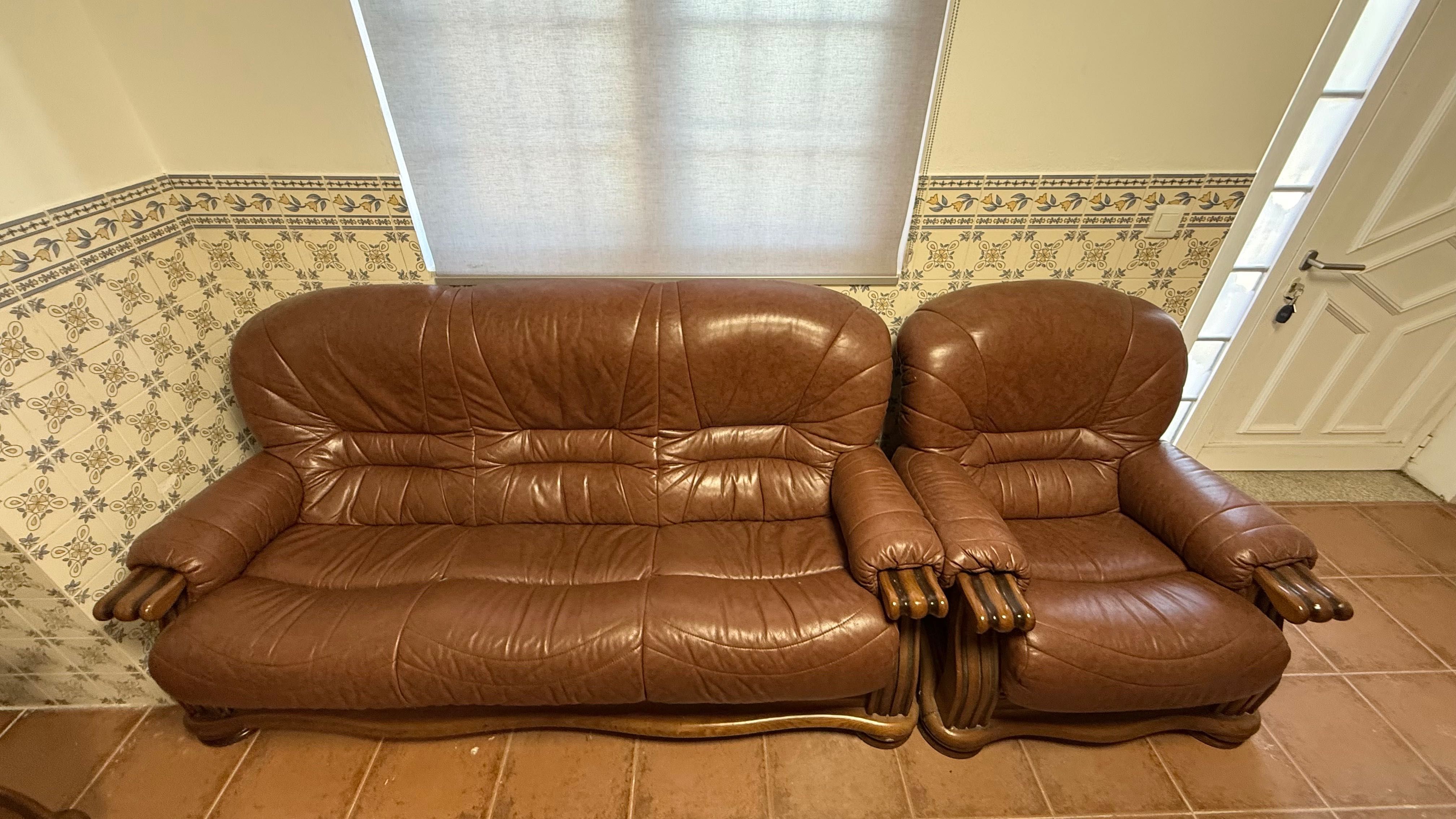 Conjunto Sofá + 2 Poltronas