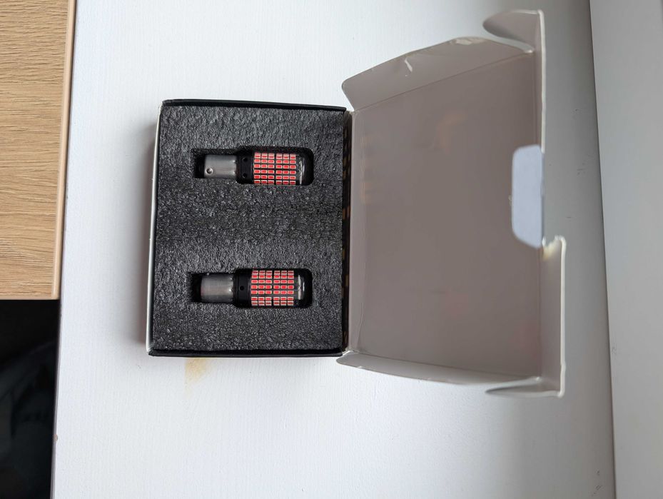 Żarówki LED P21W BA15S canbus
