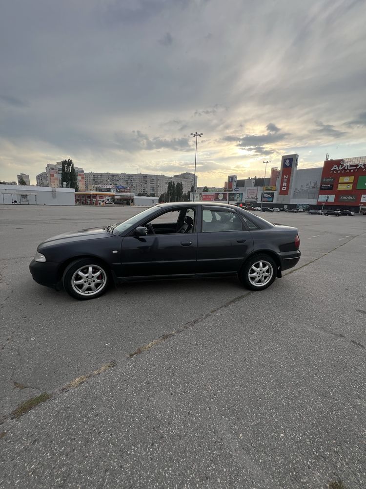 Ауди А4В5 2.4 V6