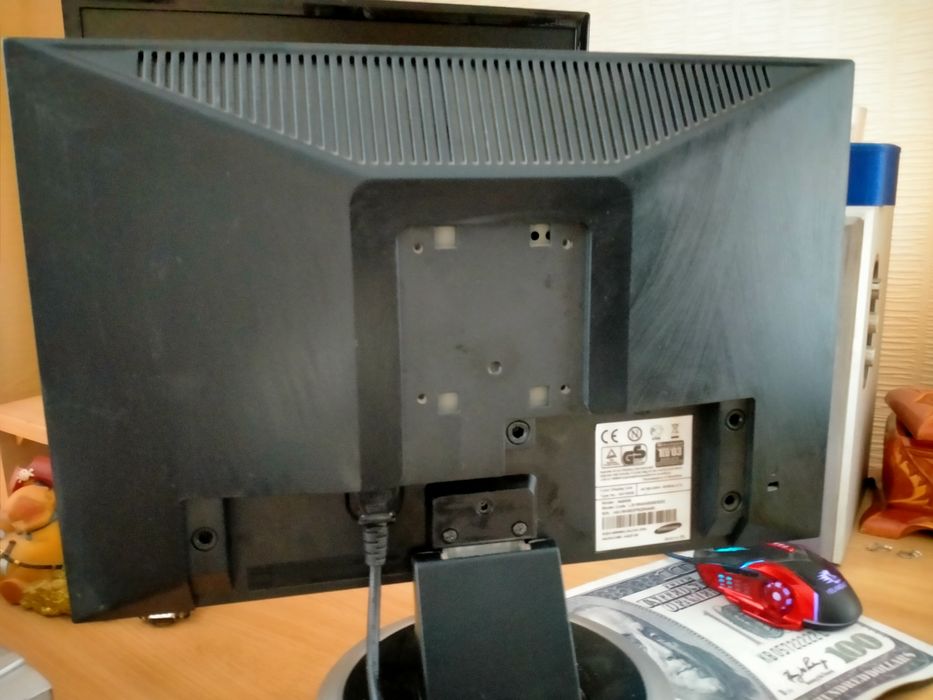 Монітор Samsung 19 дюймовий