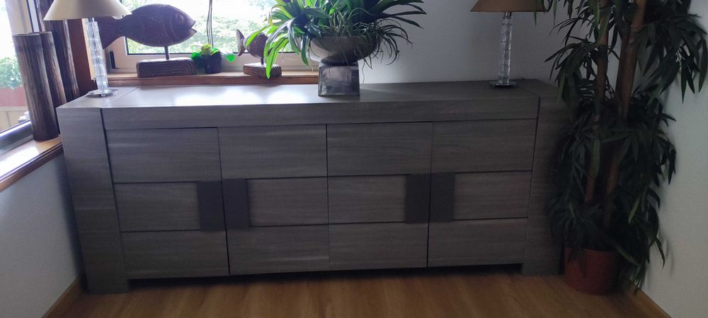 Móvel aparador linhas modernas