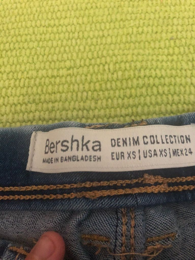 Calças de ganga Skinny Stradivarius e Bershka