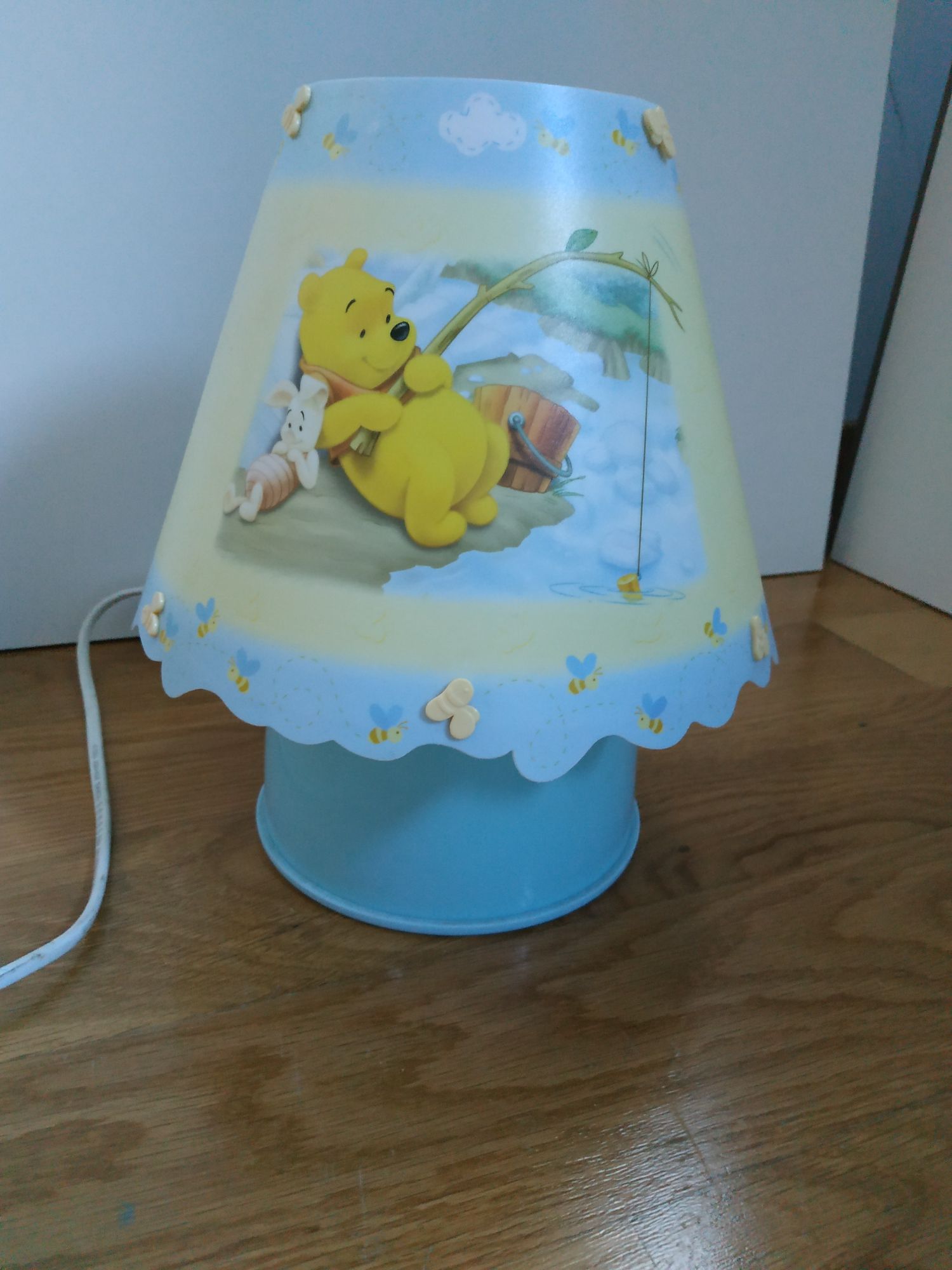 2 Candeeiro de teto e 1 de mesa cabeceira do winnie the pooh