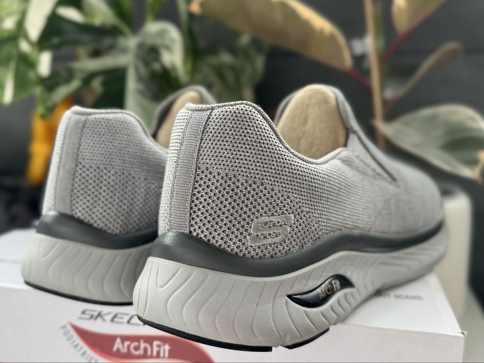 Мокасини Skechers Arch Fit Crosser
