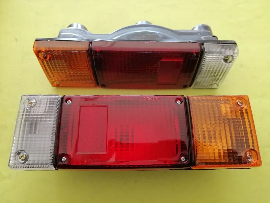 Farolins de stop Nissan Pickup D21 D22 Cabstar F22 e BH40 NOVOS