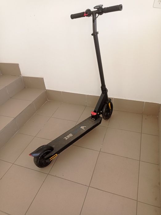 Електросамокат proove