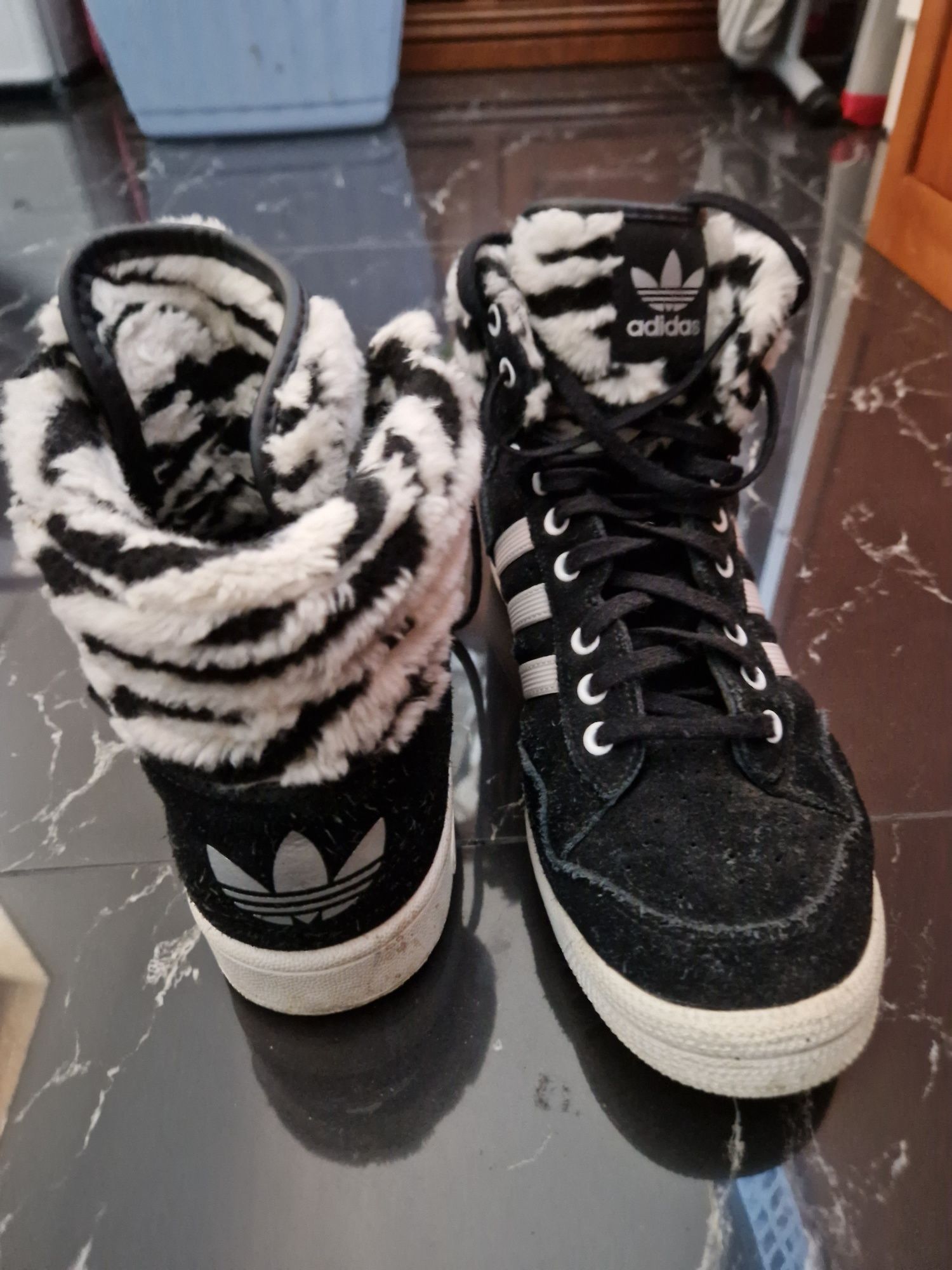 Sapatilhas / ténis Adidas Pro Conference Hi W "Zebra"