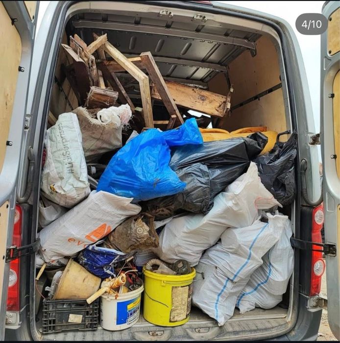 Opróżnianie mieszkań / Utylizacja mebli i rzeczy / Wywóz starego domu