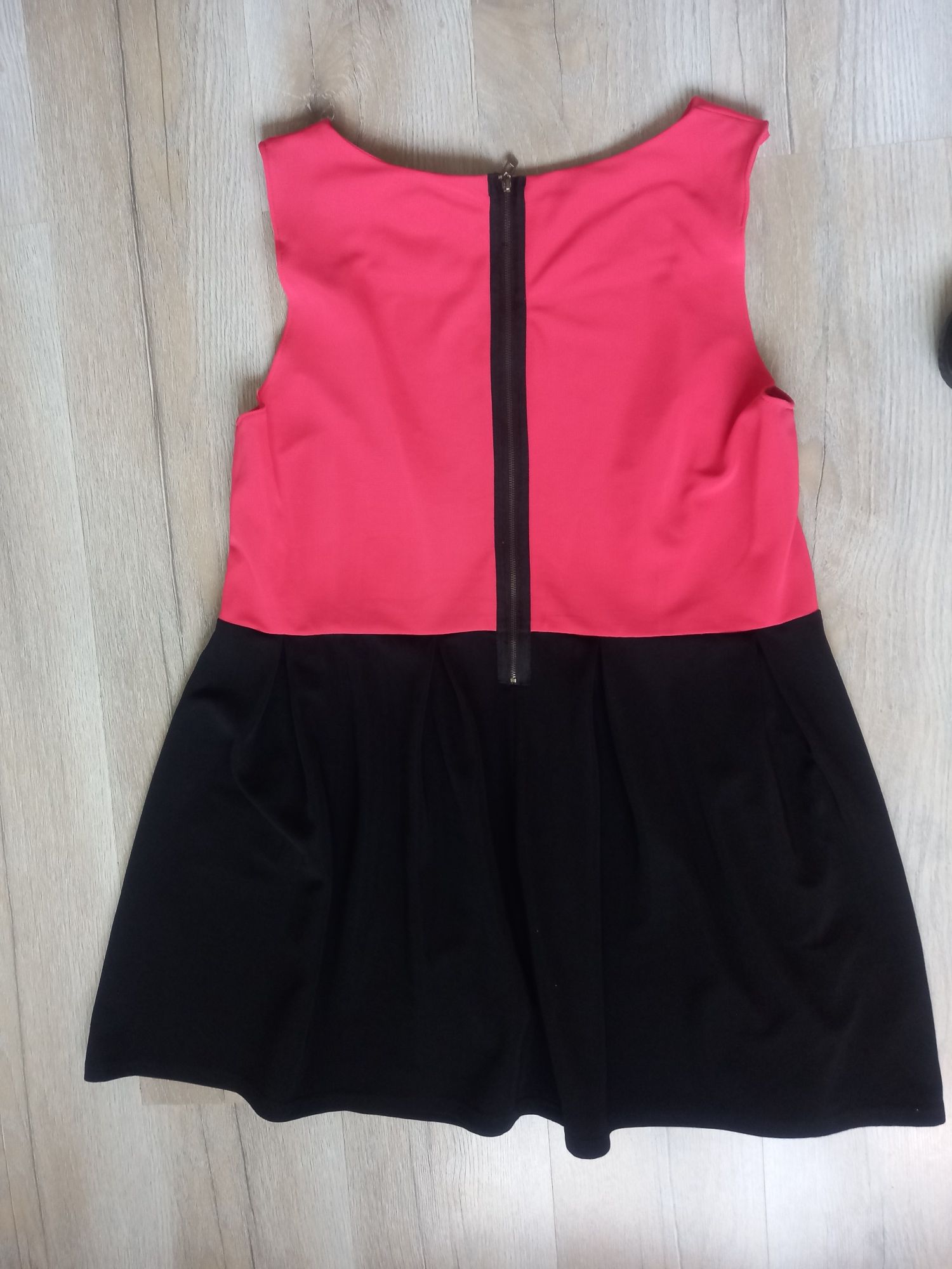 Sukienka róż czarny love drobe 4XL 48 roz 20 suwak