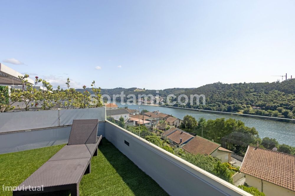 Moradia em Banda T3 Venda em Foz do Sousa e Covelo,Gondomar