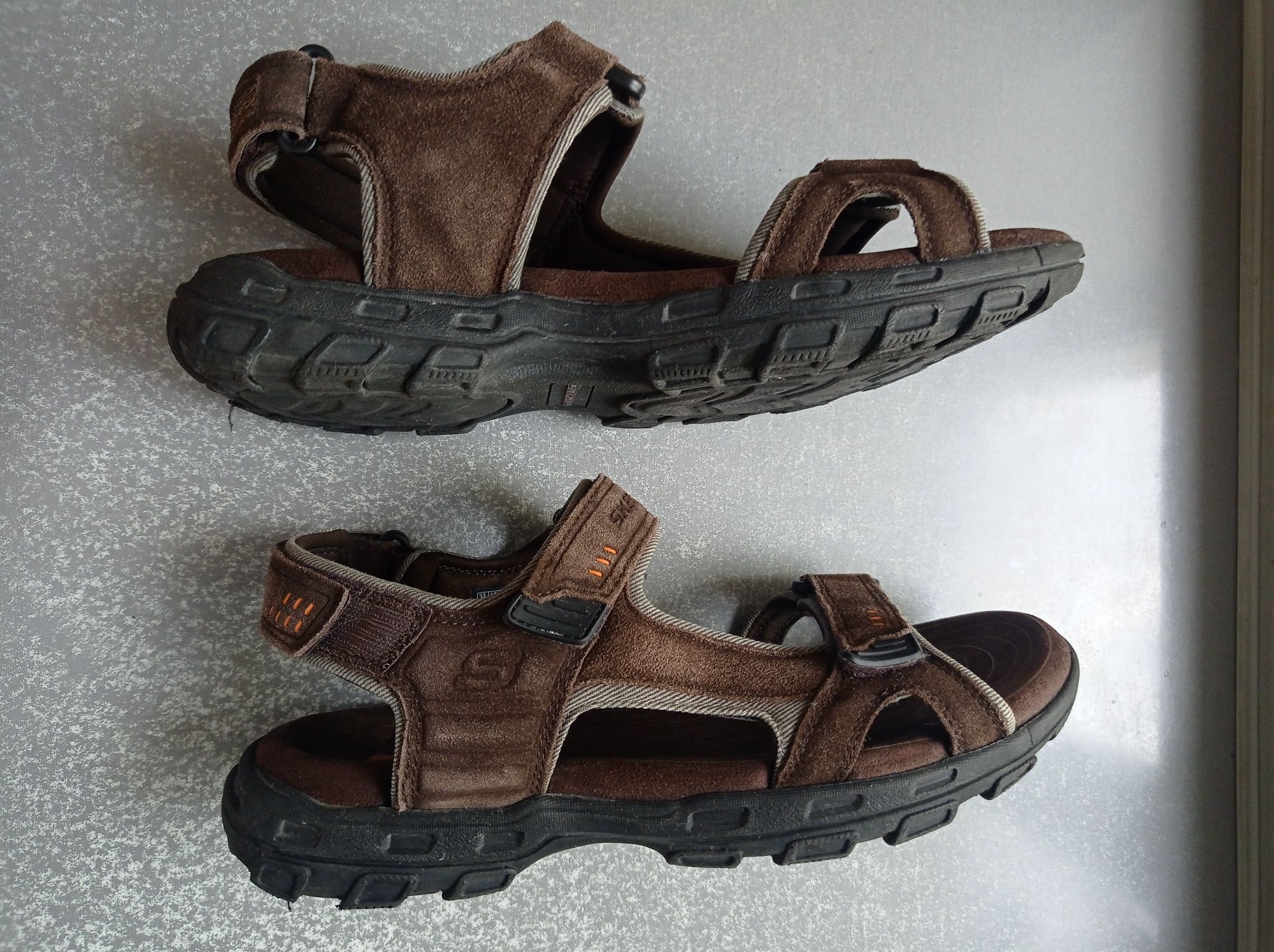 Шкіряні сандалі Skechers Garver Memory Foam Relaxed Fit -45р