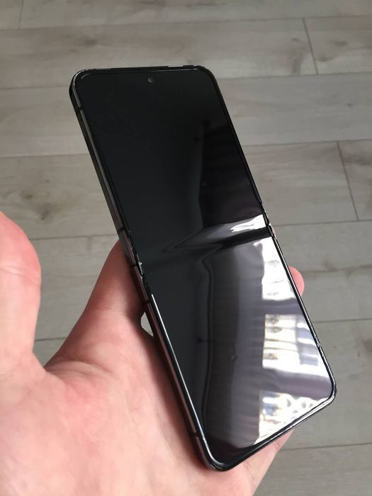 Samsung Z Flip 5 , 8/256